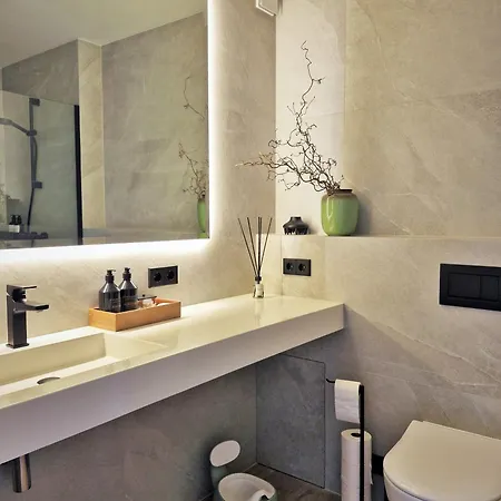 Meridian Apartment