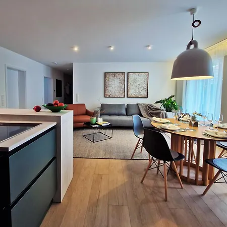 Meridian アパート